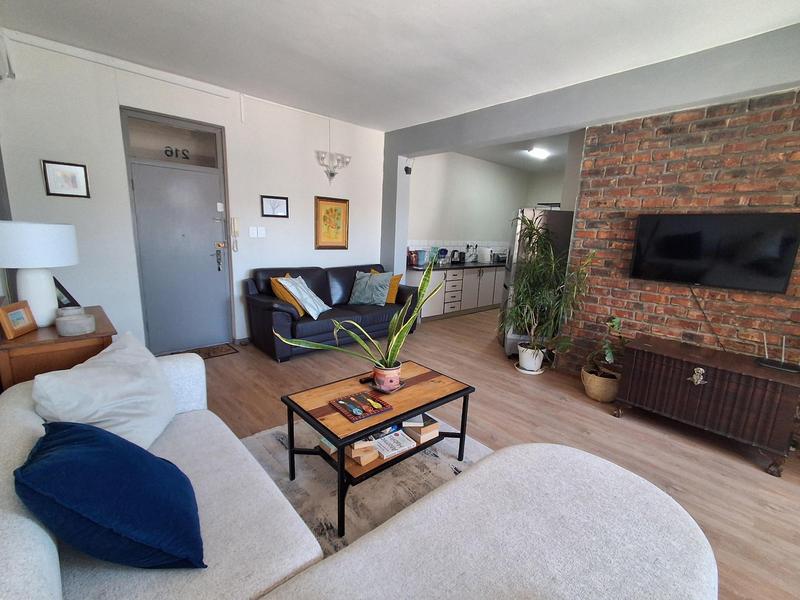 2 Bedroom Property for Sale in Sea Point Western Cape